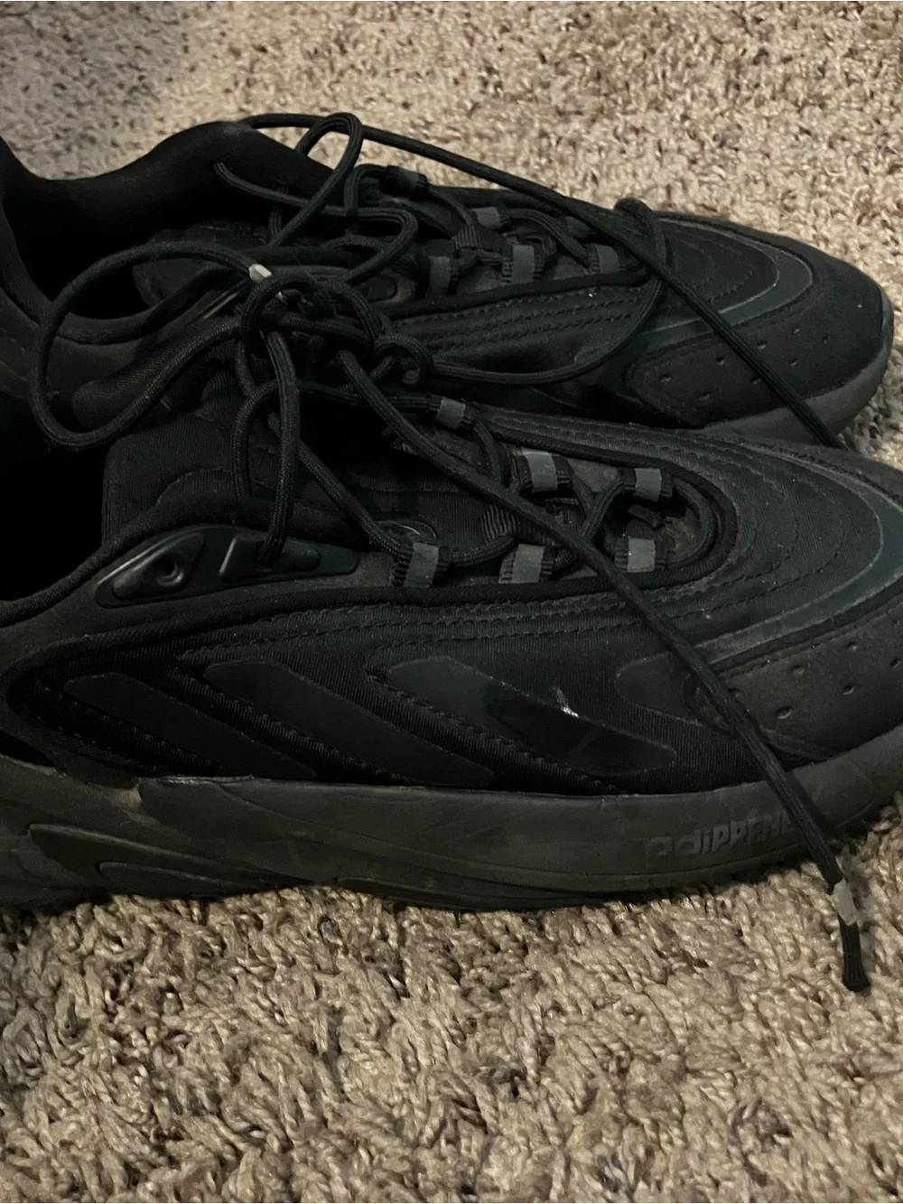 Youth Black Athletic Sneakers - Sleek Everyday Performance
